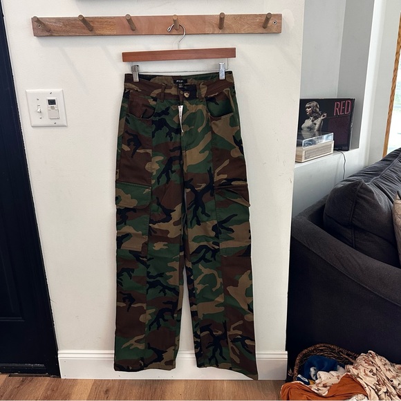 NWT nasty gal wide leg camo Cargo Pants - Picture 1 of 3